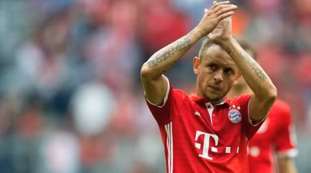  Rafinha chính thức chia tay Bayern.