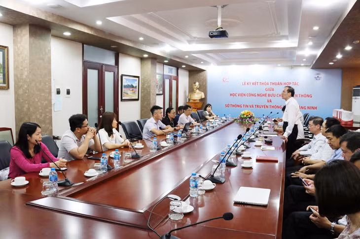 Toàn cảnh lễ ký kết