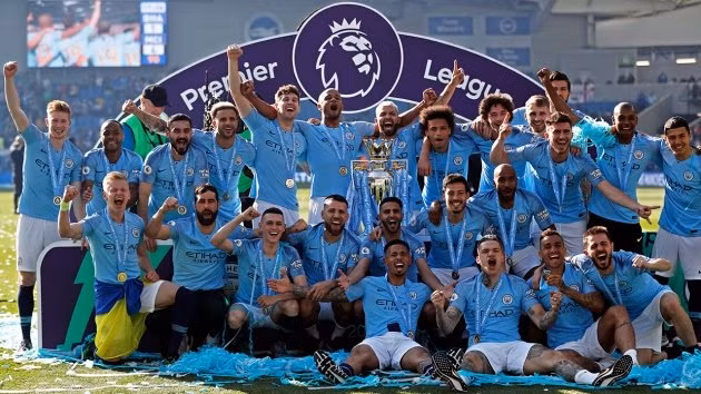  Man City lên ngôi vương Premier League.