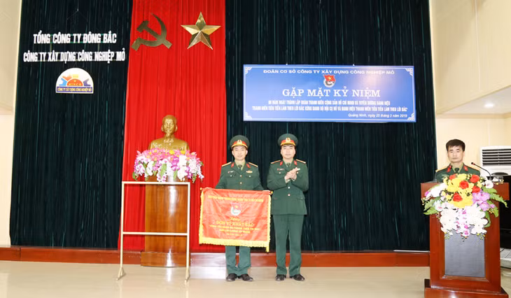 Công ty Xây dựng công nghiệp mỏ (Tổng Công ty Đông Bắc) tuyên dương danh hiệu 