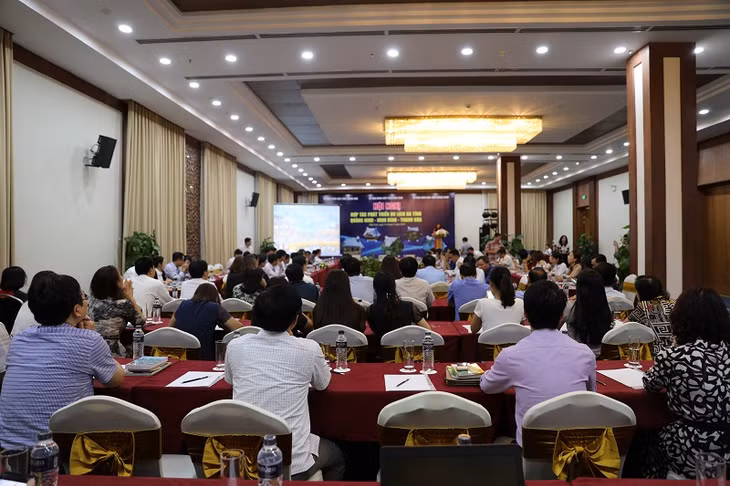 Quang cảnh hội nghị