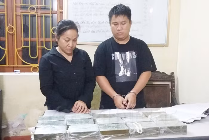  2 đối tượng cùng tang vật