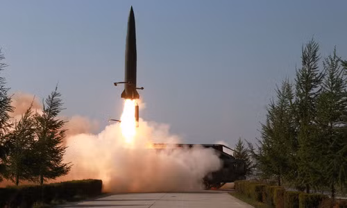 Tên lửa đạn đạo Triều Tiên rời bệ phóng hôm 9/5. Ảnh: KCNA.