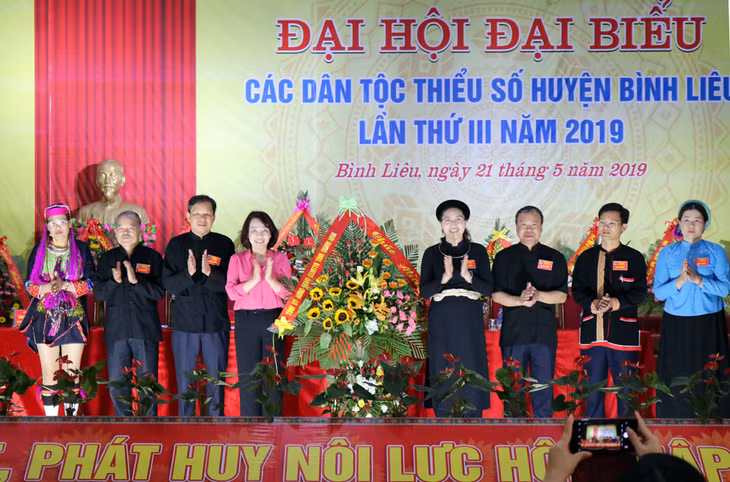 Phó Chủ tịch UBND tỉnh Vũ Thị Thu Thủy