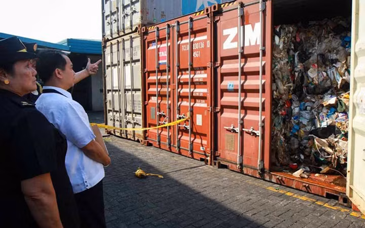 Philippines leo thang căng thẳng với Canada vì rác thải tái chế. Ảnh: Hải quan Philippines