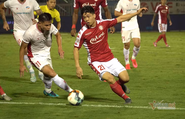 V-League 2020 đang diễn ra vô cùng hấp dẫn để ông Park phải vui mừng