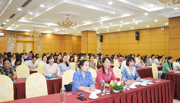 Quang cảnh buổi tập huấn.