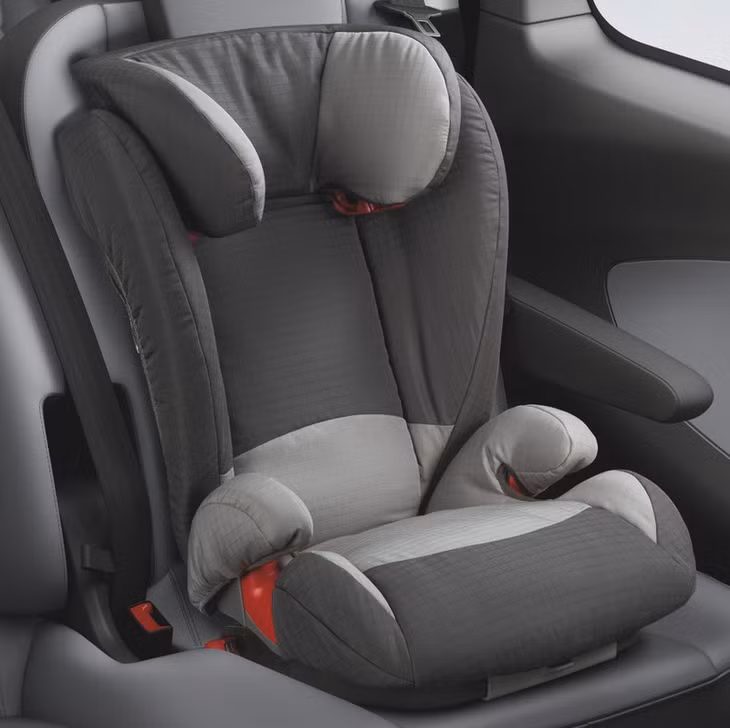 Hệ thống ISOfix trên Ford Ranger.