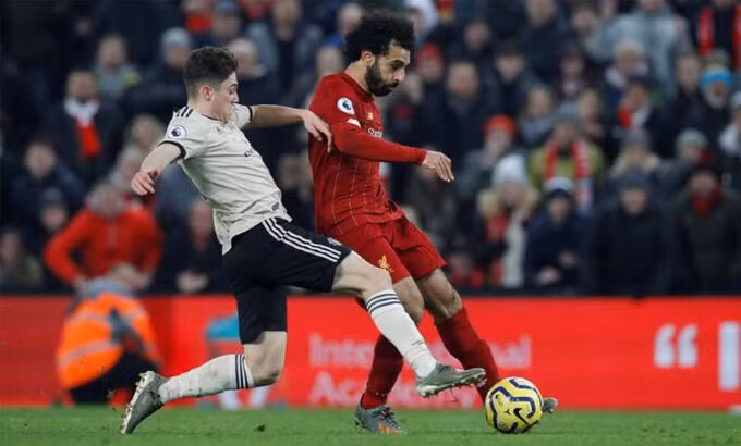 Man Utd sắp bị Liverpool qua mặt về giá trị. Ảnh: Reuters.