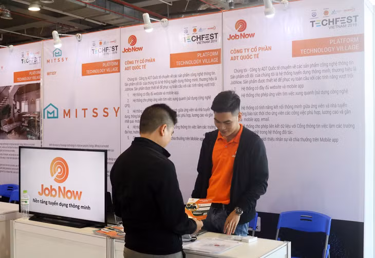 Phần mềm Cổng thông tin việc làm trên ứng dụng Jobnow của anh Lý Văn Kiêm tại triển lãm Ngày hội khởi nghiệp đổi mới sáng tạo quốc gia Techfest Việt Nam 2019.