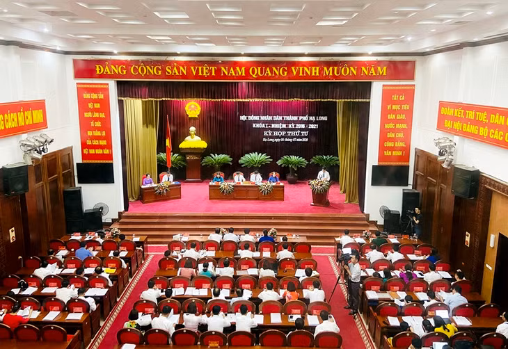 Quang cảnh kỳ họp