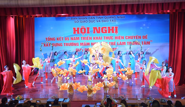 Tiết mục văn nghệ do các trường mầm non của TP Hạ Long