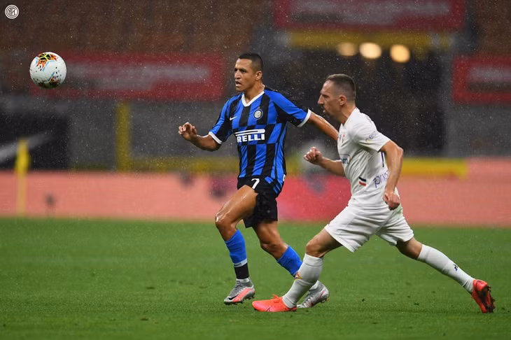 Inter Milan sảy chân trước Fiorentina, Juventus có cơ hội vô địch Serie A sớm 3 vòng đấu. (Ảnh: Getty)