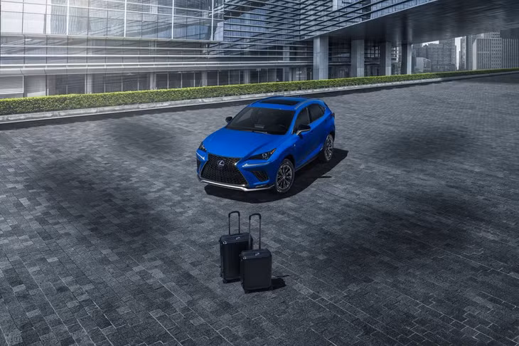 Lexus NX Hybrid F Sport Black Line 2021