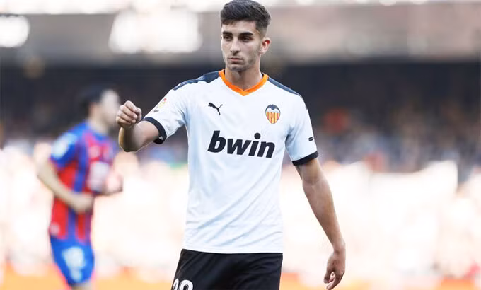 Ferran Torres được kỳ vọng trở thành ngôi sao lớn của bóng đá Tây Ban Nha. Ảnh: Reuters.