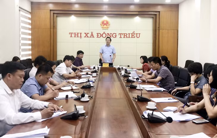 Đồng chí Nguyễn Văn Hồi, Phó Chủ tịch HĐND tỉnh phát biểu làm việc với TX Đông Triều.