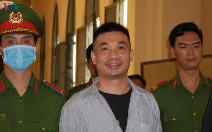 Văn Kính Dương.