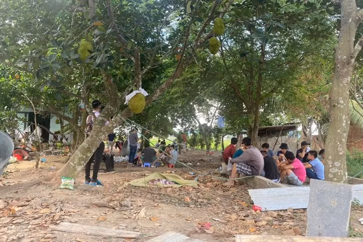 Các đối tượng thường chọn những ngôi nhà kín cổng cao tường, khu vực cánh đồng vắng vẻ để tổ chức đánh bạc.
