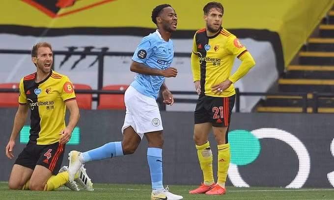 Sterling đã ghi 19 bàn mùa này. Ảnh: Reuters.
