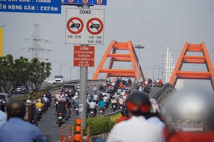 Điểm đen tai nạn giao thông trên cầu Bình Lợi đã được xóa
