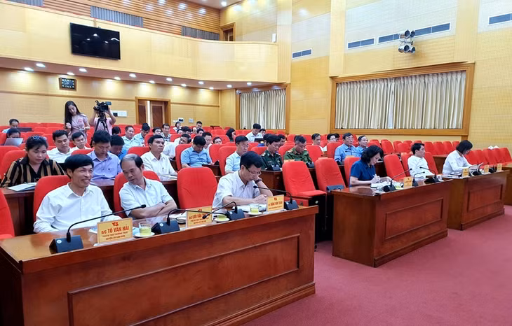 Các đại biểu dự hội nghị.