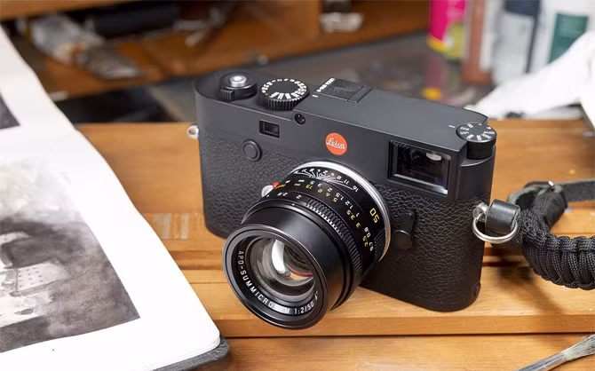 Leica M10-R.