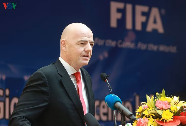 Chủ tịch FIFA - Gianni Infantino trong lần đến thăm Việt Nam năm 2018. (Ảnh: Vy Vũ).
