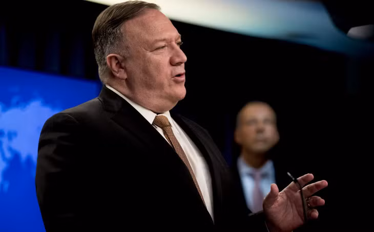 Ngoại trưởng Mỹ Pompeo trong cuộc họp báo tại Washington D.C ngày 15/7. Ảnh: AFP.