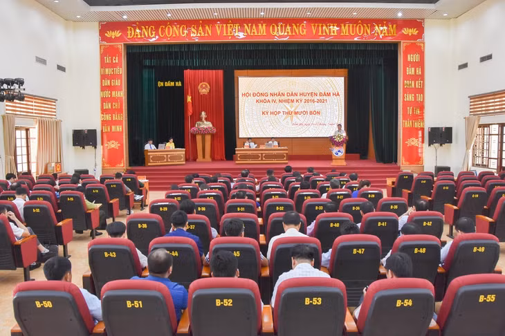 Quang cảnh kỳ họp.