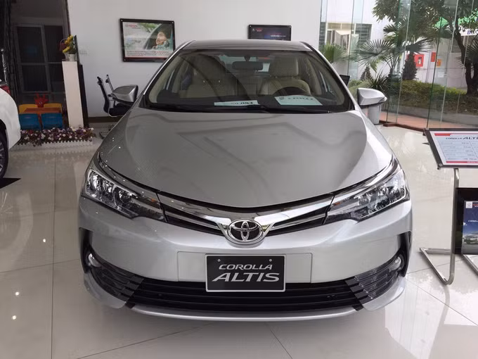 Một mẫu Altis tại đại lý. Ảnh: Trưởng Cảnh