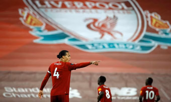 Sự xuất sắc của Van Dijk giúp Liverpool tránh khỏi những tình huống bị phản công với đội hình dâng cao pressing.