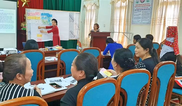 Hội LHPN tỉnh phối hợp với Hội LHPN huyện Bình Liểu tổ chức Hội nghị tập huấn về công tác bình đẳng giới 