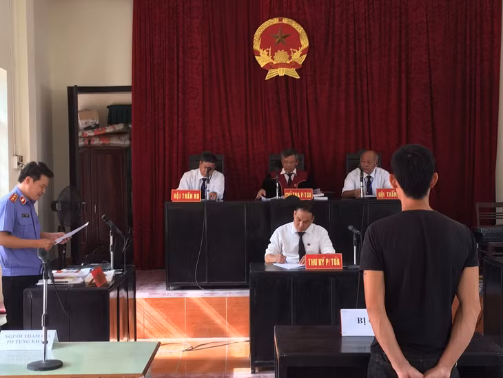 Quang cảnh phiên tòa.