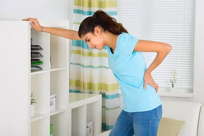 Cơn đau quặn ở sườn có thể là dấu hiệu bệnh thận. (Ảnh minh họa: Pennmedicine)