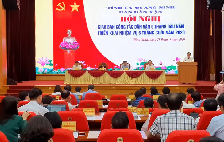 Đồng chí Ngô Hoàng Ngân, Phó Bí thư Thường trực Tỉnh ủy phát biểu chỉ đạo hội nghị.