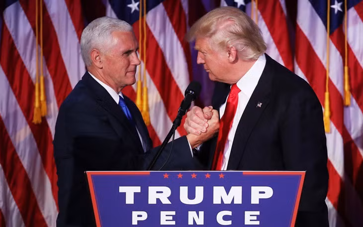 Ông Mike Pence và Tổng thống Trump tại sự kiện ở khách sạn New York Hilton Midtown sau cuộc bầu cử ngày 9/11/2016. Ảnh: Getty Images.