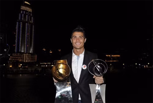 Ronaldo nhận giải ở Diễn đàn thể thao quốc tế