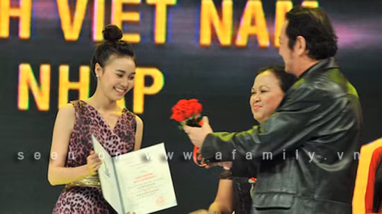 Lan Ngọc nhận giải thưởng điện ảnh thứ 2 trong sự nghiệp với cùng 1 vai