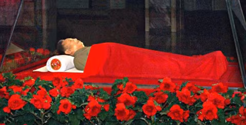Linh cữu ông Kim Jong-il tại Cung Tưởng niệm Kumsusan. Ảnh: AFP