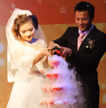 Thành Lương và Thanh Huyền trong tiệc cưới hạnh phúc. Ảnh: Sơn Nguyễn.