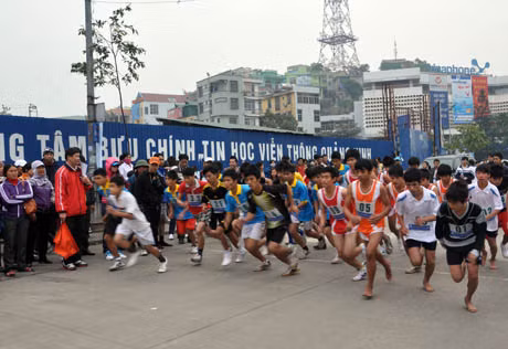 Các vđv vào cuộc quyết liệt ngay từ vạch xuất phát