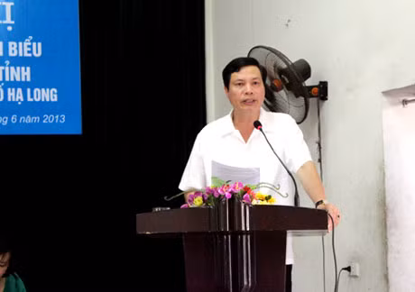 Đồng chí Nguyễn Đức Long, Phó Bí thư Tỉnh uỷ, Chủ tịch HĐND tỉnh tiếp xúc cử tri phường Hồng Hà (TP Hạ Long).