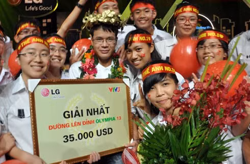 Thế Anh trong phút đăng quang.