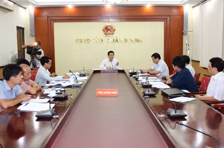 Đồng chí Nguễn Văn Thành, Phó Chủ tịch UBND tỉnh kết luận cuộc họp