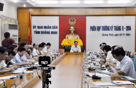Quang cảnh cuộc họp.
