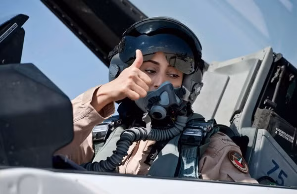 Nữ phi công Mariam al-Mansouri (Ảnh: Emirates News Agency, WAM)