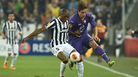 Dù sẽ dùng nhiều cầu thủ dự bị nhưng Juventus (trái) vẫn không khó bỏ túi 3 điểm