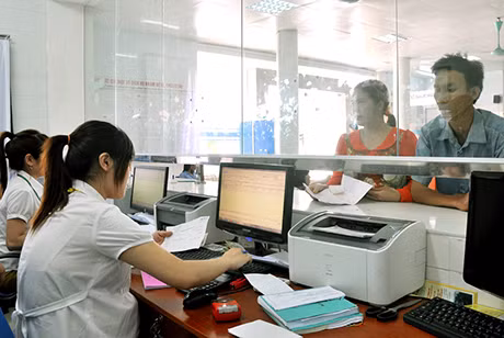 Từ khi Đề án xây dựng CQĐT giai đoạn 2012-2014 được triển khai thực hiện, nhiều công việc, thủ tục của đời sống xã hội như: Thanh toán viện phí (ảnh 2),