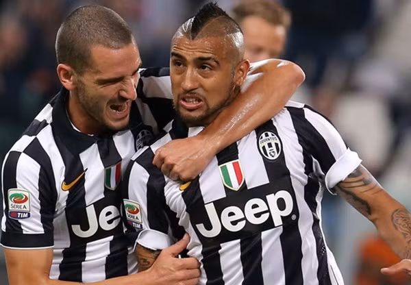 Vidal lập cú đúp giúp Juventus duy trì mạch 4 trận toàn thắng (Ảnh: Getty Images).