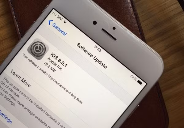 Trước đó, Apple cho biết bản cập nhật iOS 8.0.1 gồm phần vá lỗi cho HealthKit và khắc phục một số lỗi nhỏ khác.